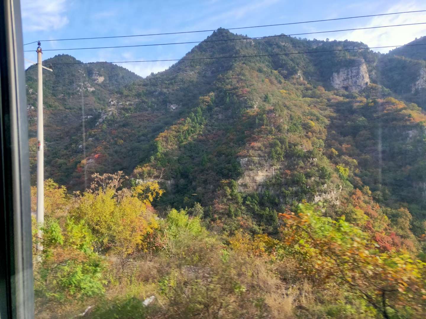 今天穿过王屋山一路风景非常别致